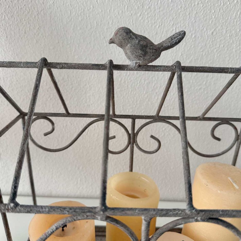 Dekotablett detail Vogel dach sitzend gewächshaus kerzentablett grau haus landhaus metall shabby soulbirdee onlineshop
